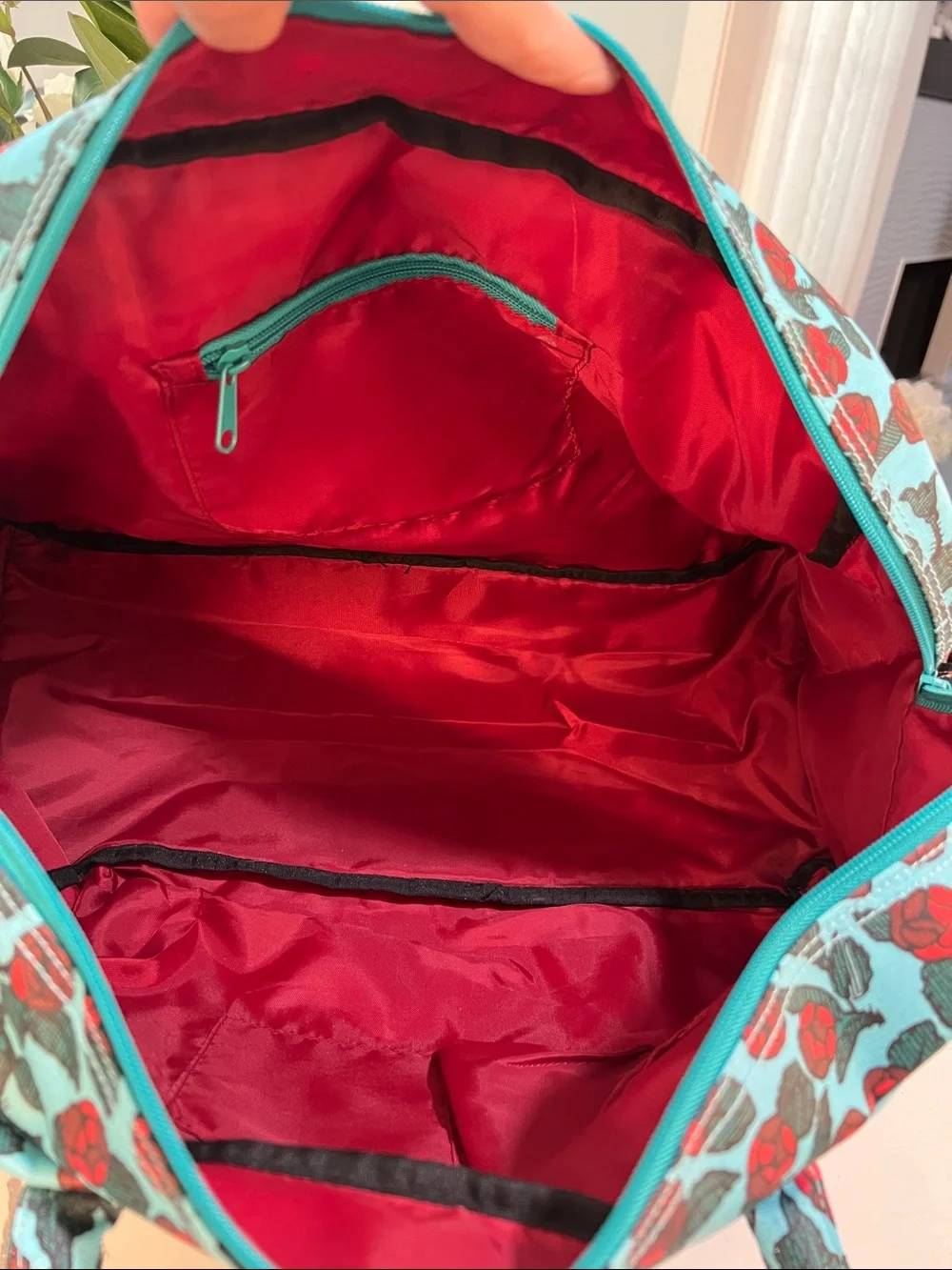 Kavu Getaway weekender bag Turquoise Red Rose-Print Tote